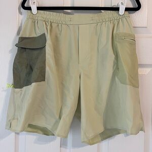 Lululemon Water-Repellent Hiking Short 8”